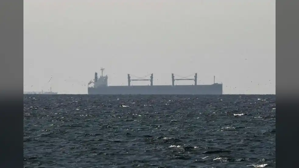 Hürmüz'de son durum: Bir tanker daha vuruldu